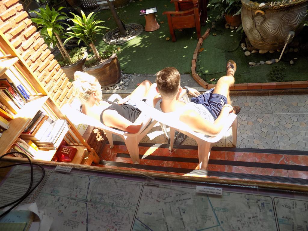 The Oasis Hostel (Adults Only) Bangkok Exterior foto